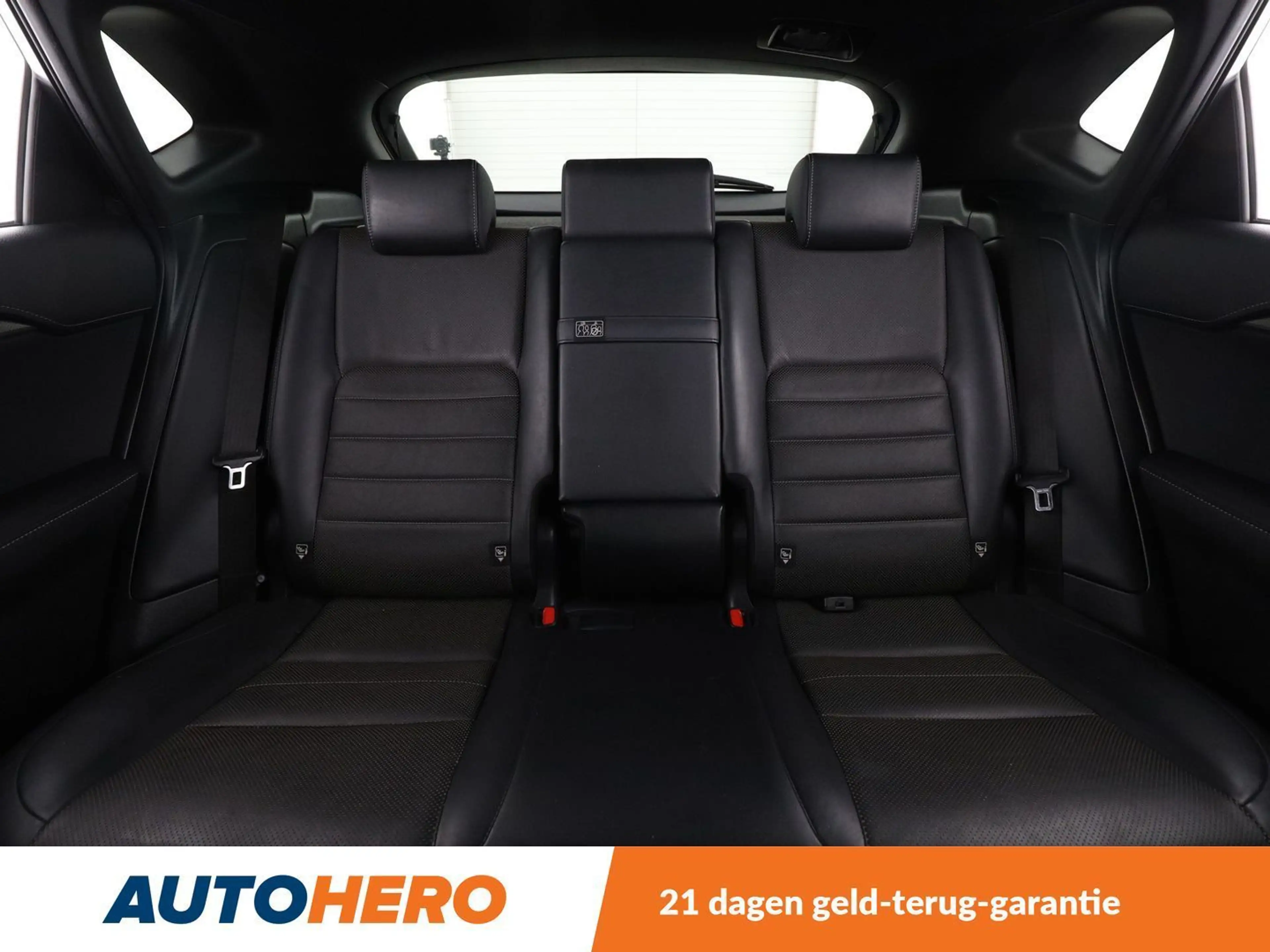 Lexus NX 300h NX 300h E-Four F Sport — photo 15