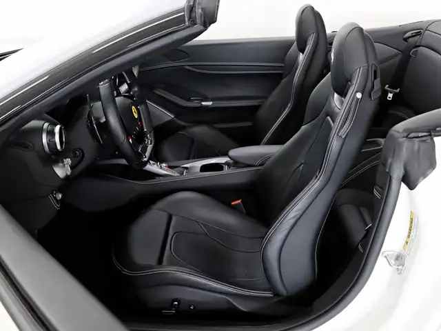 Ferrari Portofino view 13