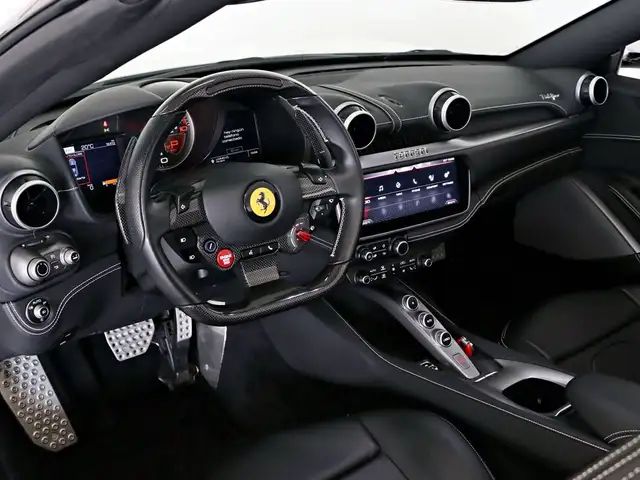 Ferrari Portofino view 9