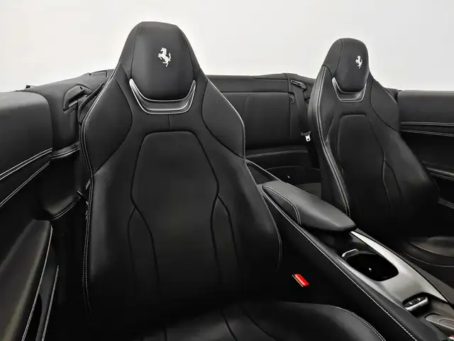 Ferrari Portofino view 10