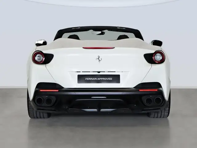 Ferrari Portofino view 6