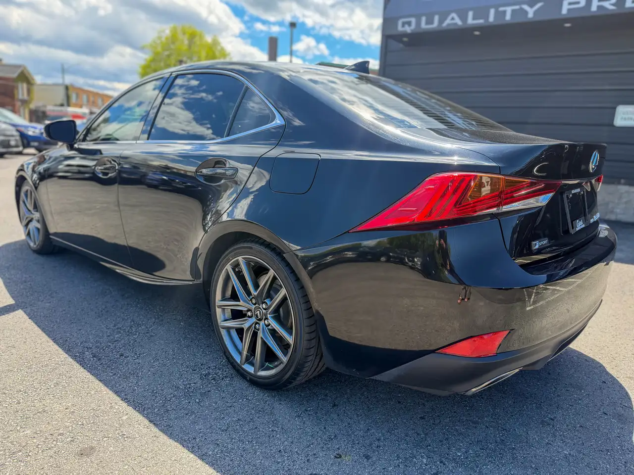 Lexus IS снимка Lexus IS