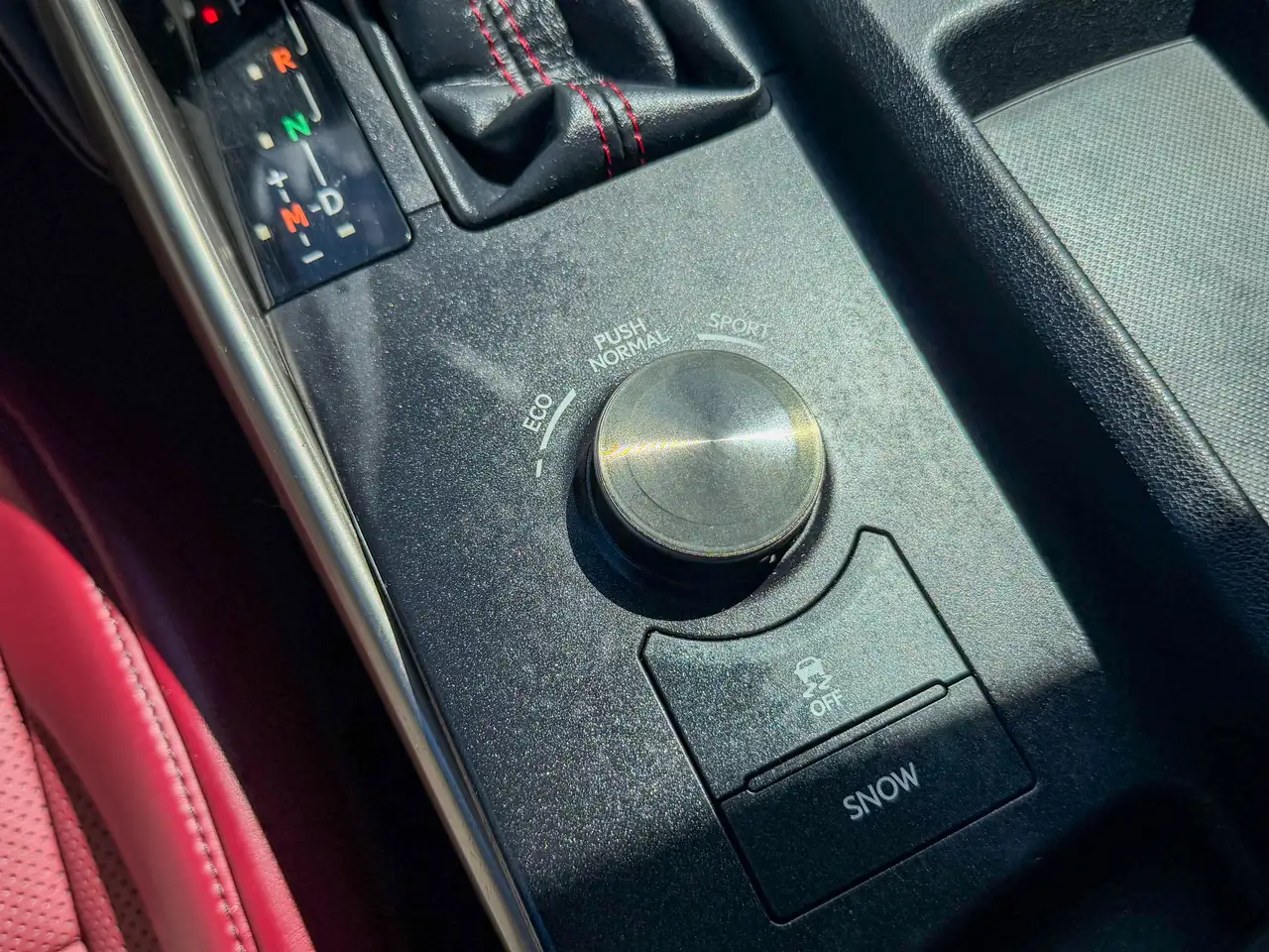 Lexus IS снимка Lexus IS