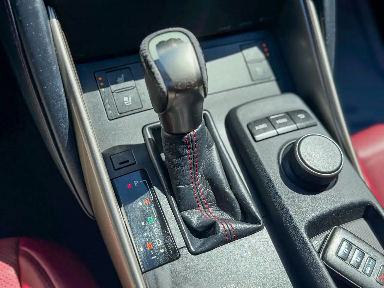 Lexus IS снимка Lexus IS