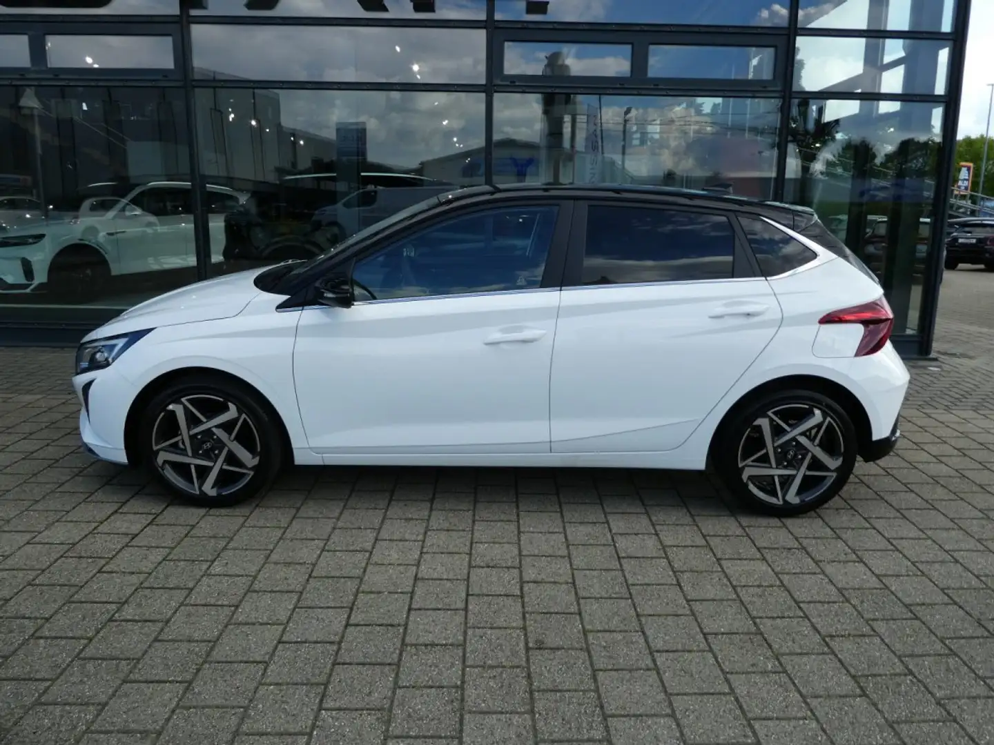 Hyundai i20 1,2 MPI*48V*Emotion*LED*Apple*Kamera*Alu*2-Tone*Al Blanc - 2