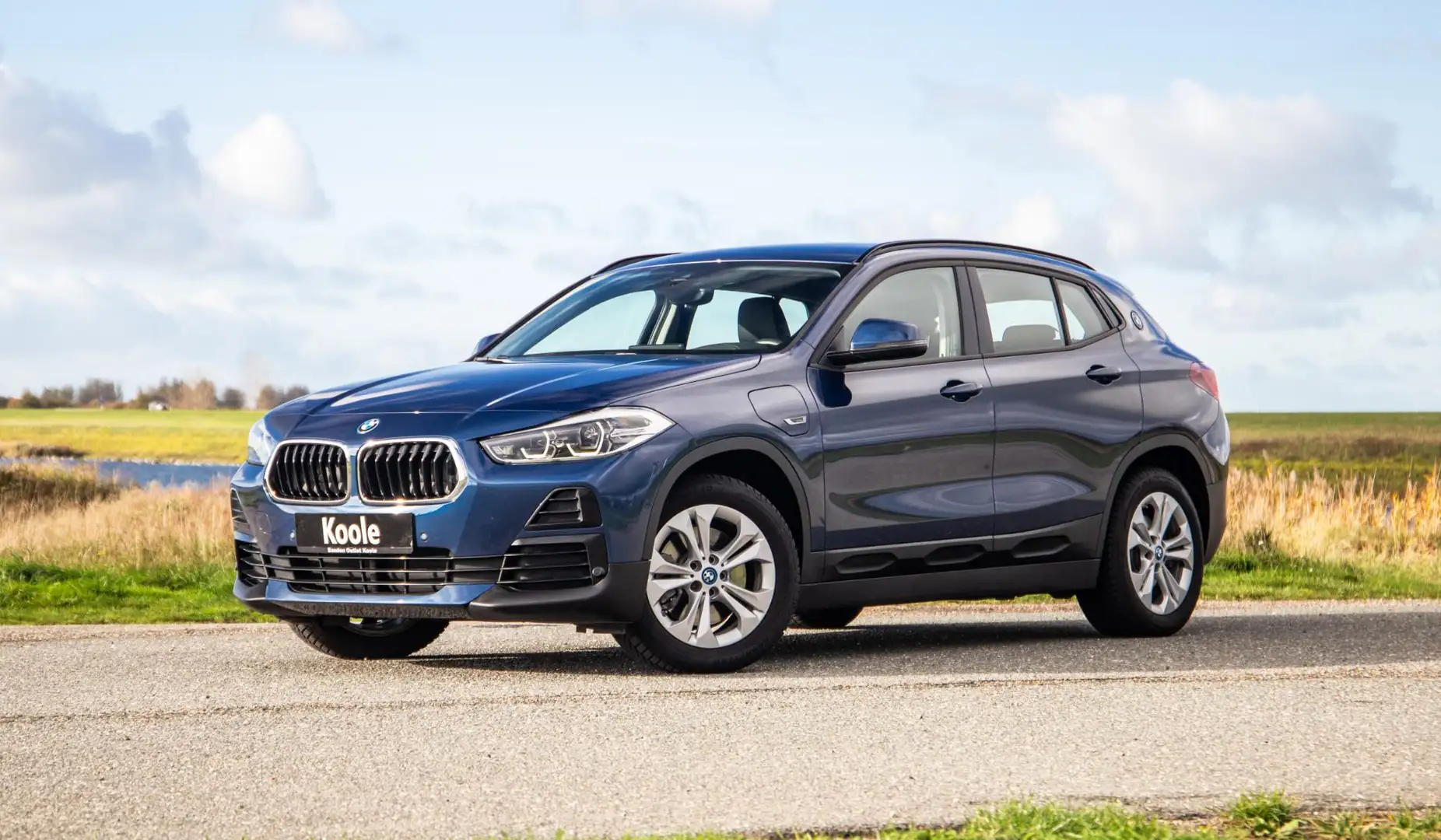 BMW X2 xDrive25e Executive CAMERA / LEDER / PLUG IN HYBRI Blauw - 2
