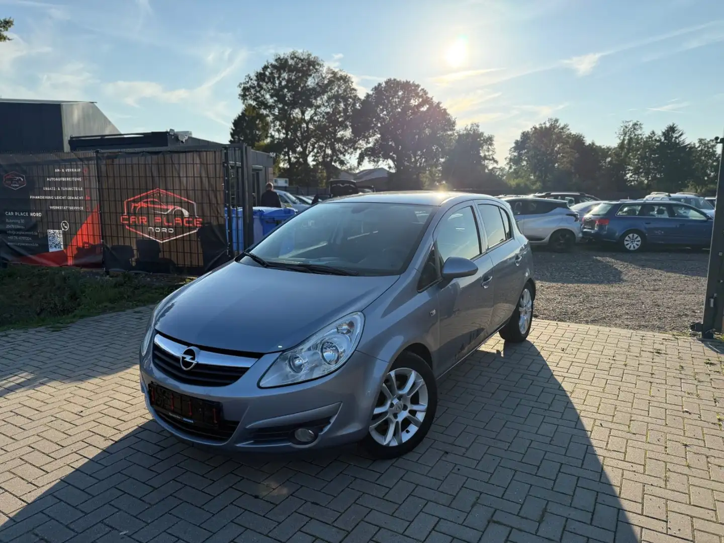 Opel Corsa D Edition 5 TÜRER/KLIMAANLAGE/TÜV Silber - 1