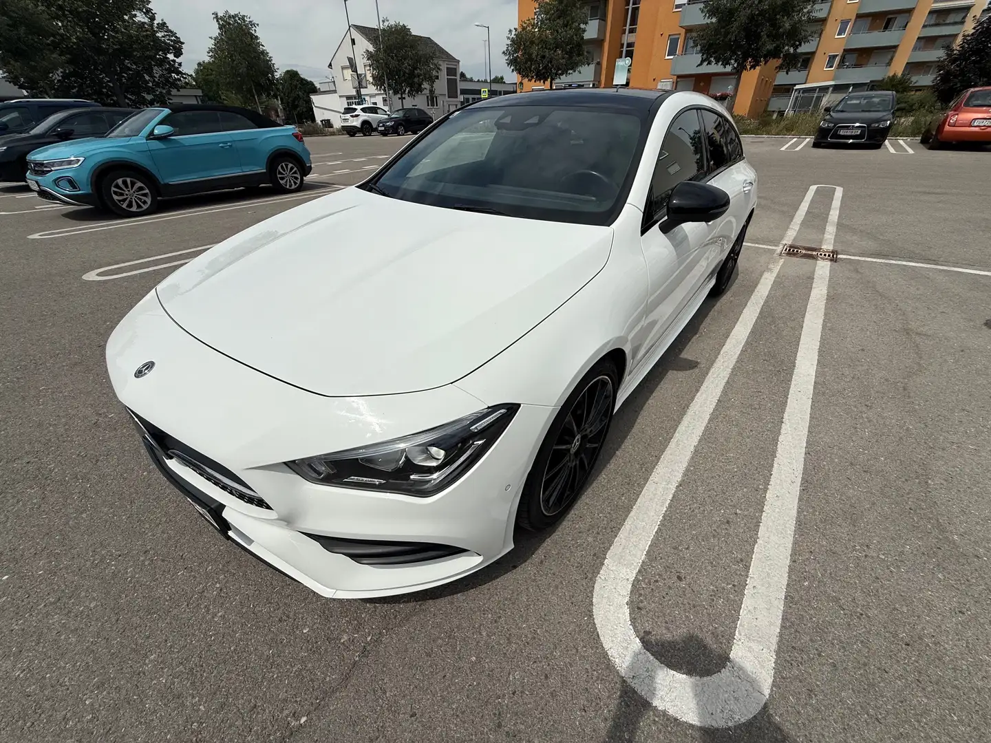 Mercedes-Benz CLA 220 CLA 220 Shooting Brake AMG Night Line Weiß - 1