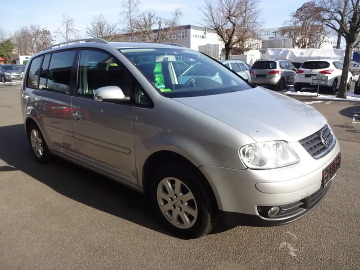 Volkswagen Touran / AUTOMATIK / LEDER / ESSD Highline Silber - 2