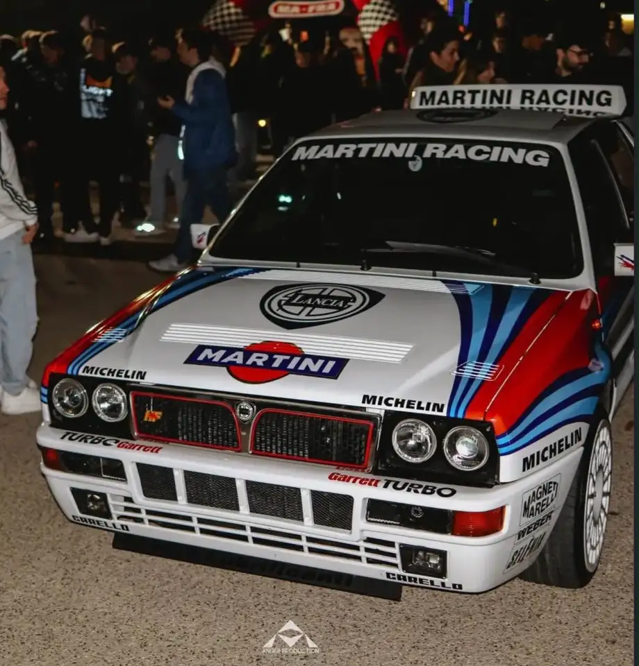 Lancia Delta 1.6 Turbo HF Martini, foto 2