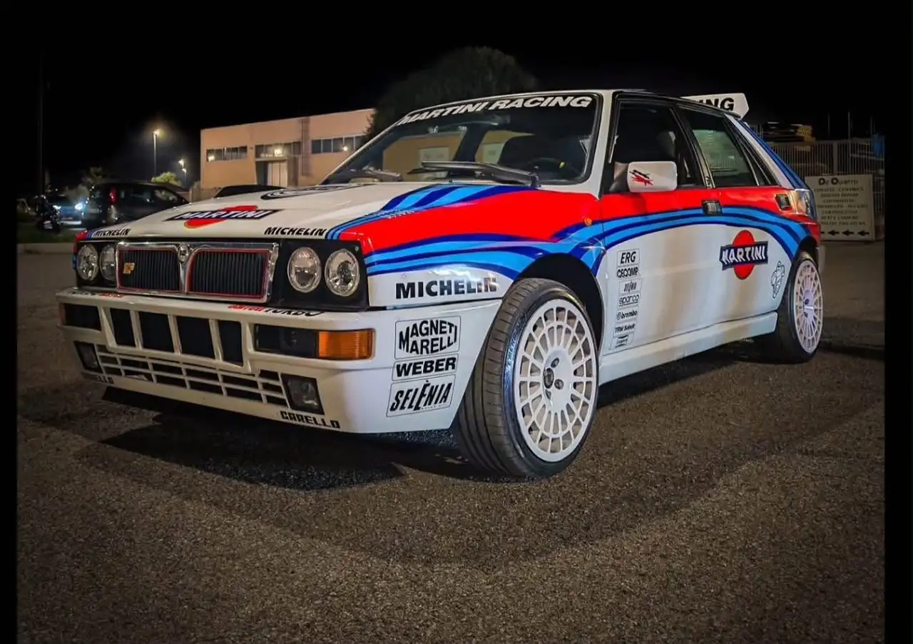Lancia Delta 1.6 Turbo HF Martini, foto 3