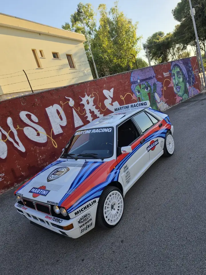 Lancia Delta 1.6 Turbo HF Martini, foto 11