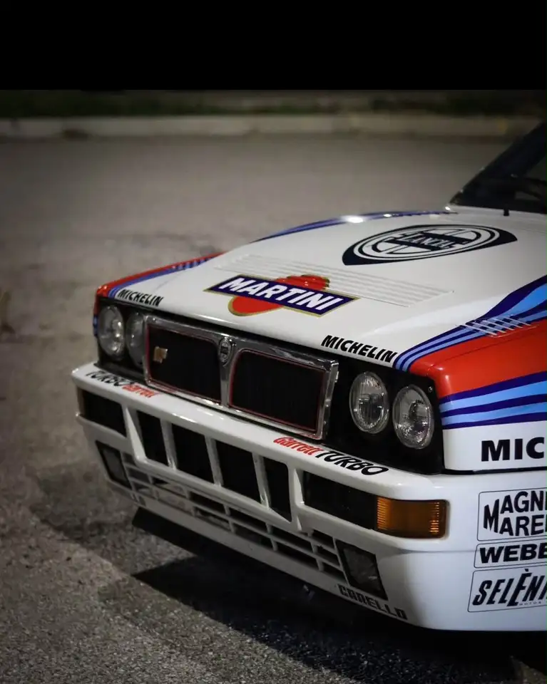 Lancia Delta 1.6 Turbo HF Martini, foto 5