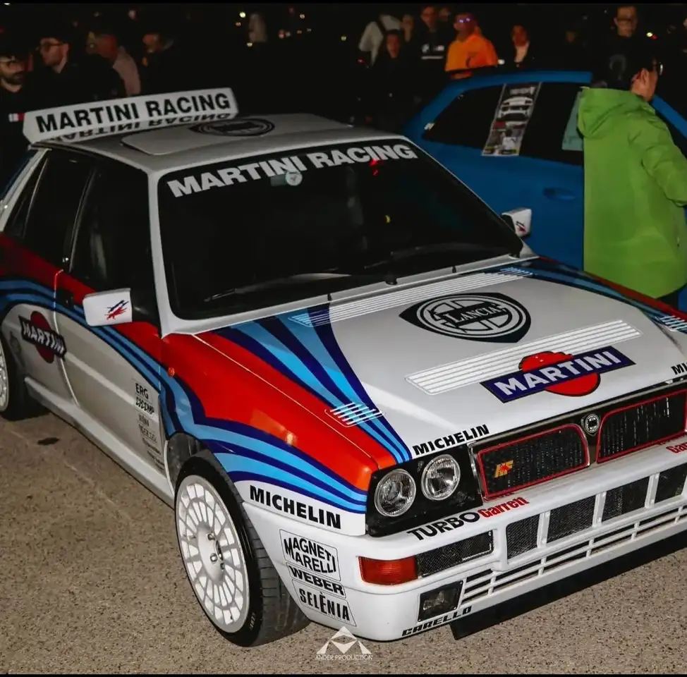 Lancia Delta 1.6 Turbo HF Martini, foto 1
