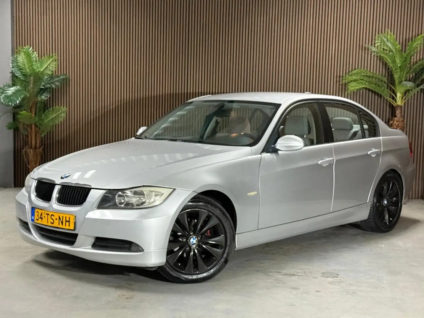 BMW 320 3-serie 320i Gris - 1