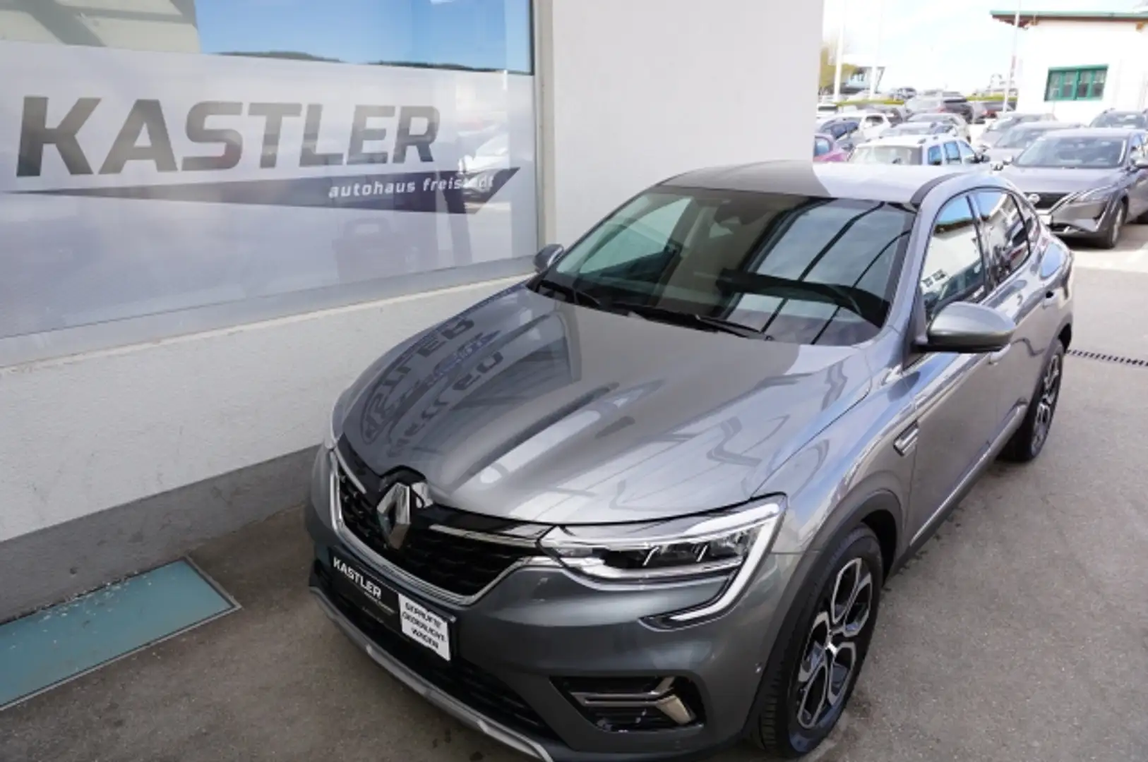 Renault Captur Captur Intens EDC 140 PS Automatik Grau - 1