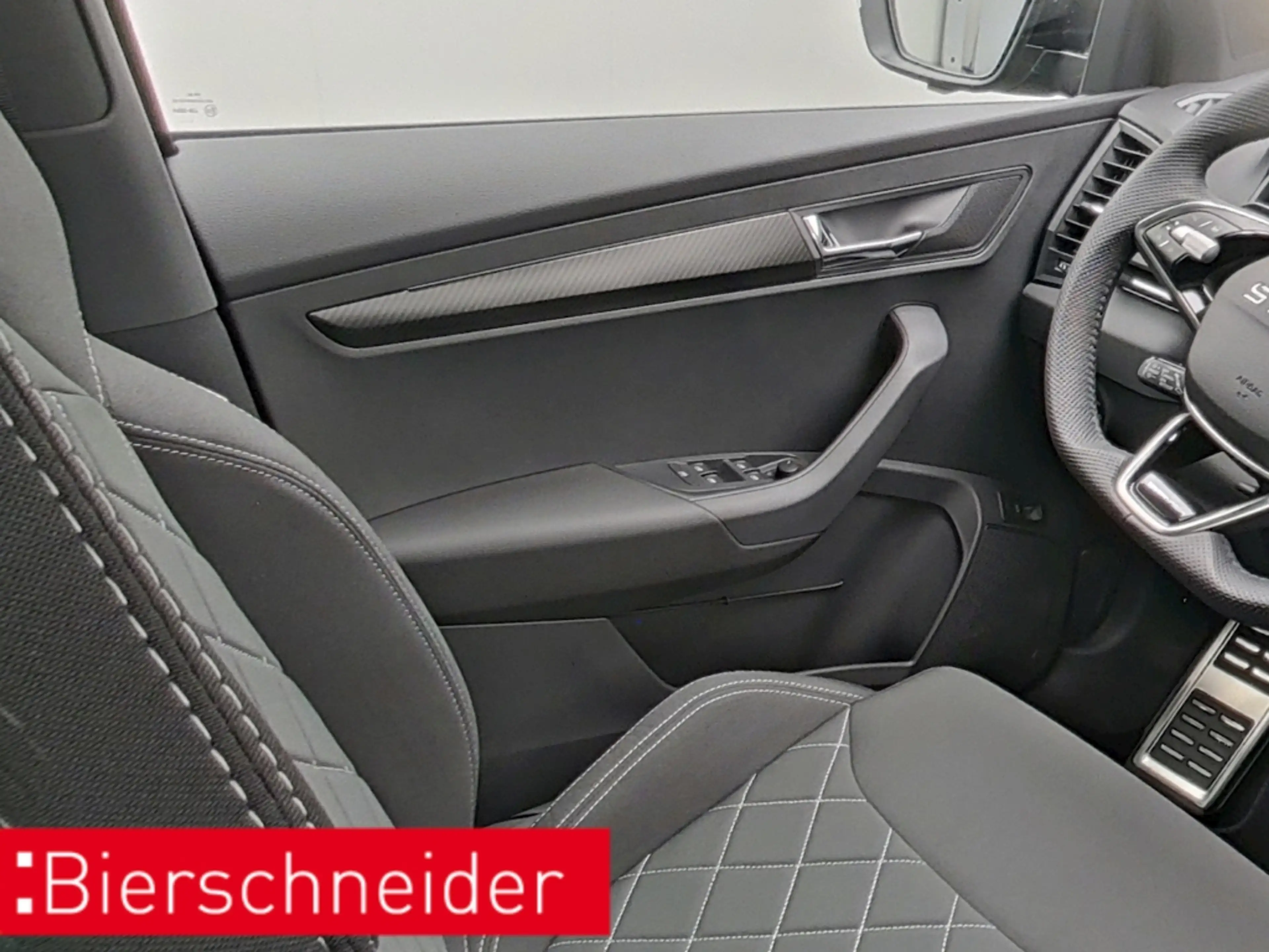 Skoda Karoq 1.5 TSI DSG Sportline AHK KAMERA MATRIX ACC — photo 13