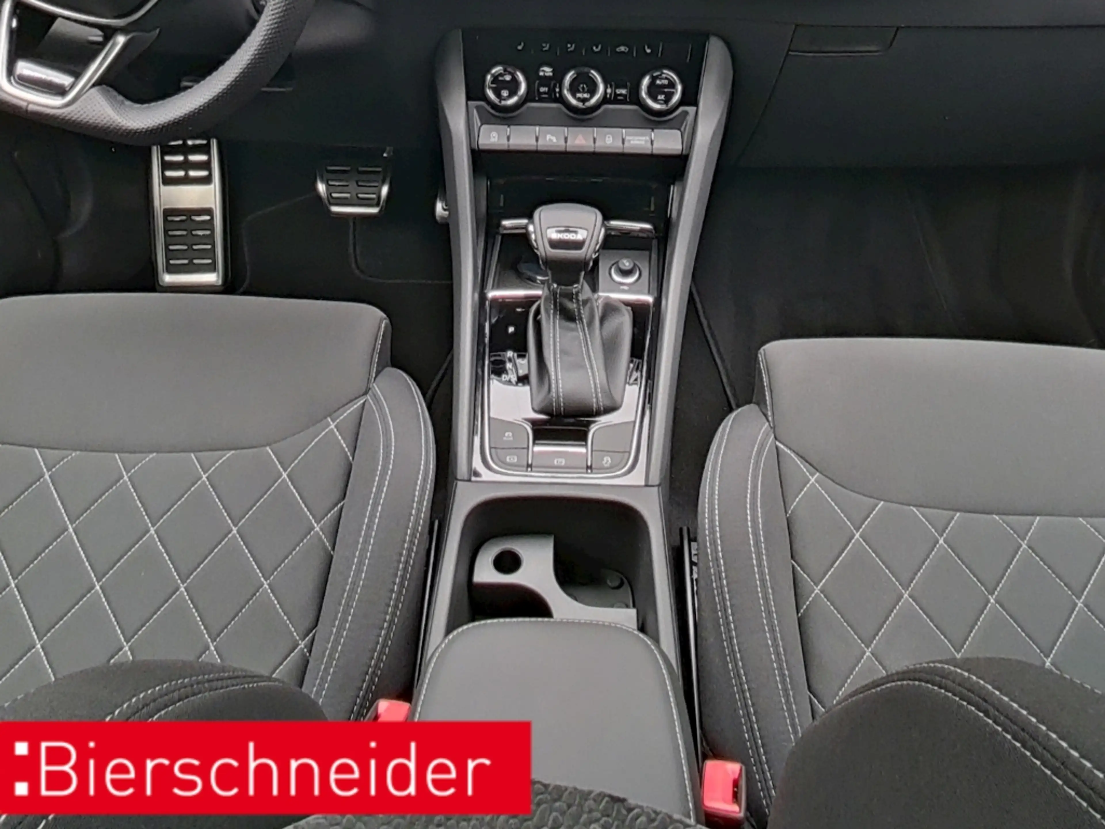 Skoda Karoq 1.5 TSI DSG Sportline AHK KAMERA MATRIX ACC — photo 14