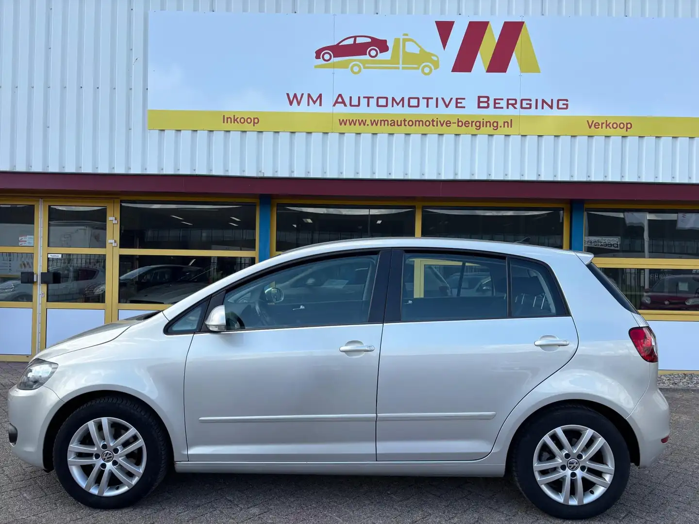 Volkswagen Golf Plus 1.2 TSI Highline BlueMotion navi trekhaak Grau - 2