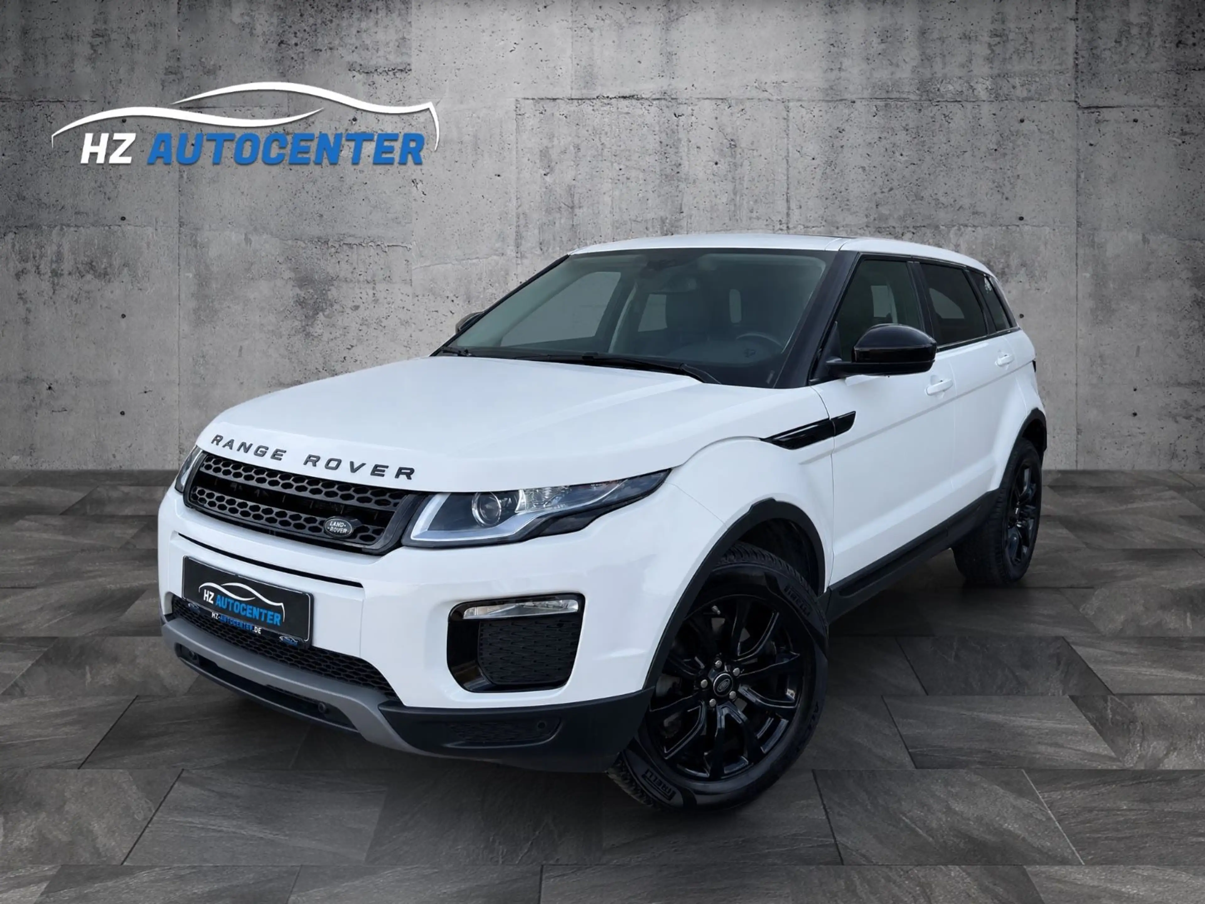 Land Rover Range Rover Evoque SE 2.0 TD4*PANO*BLACK*LEDER — photo 3