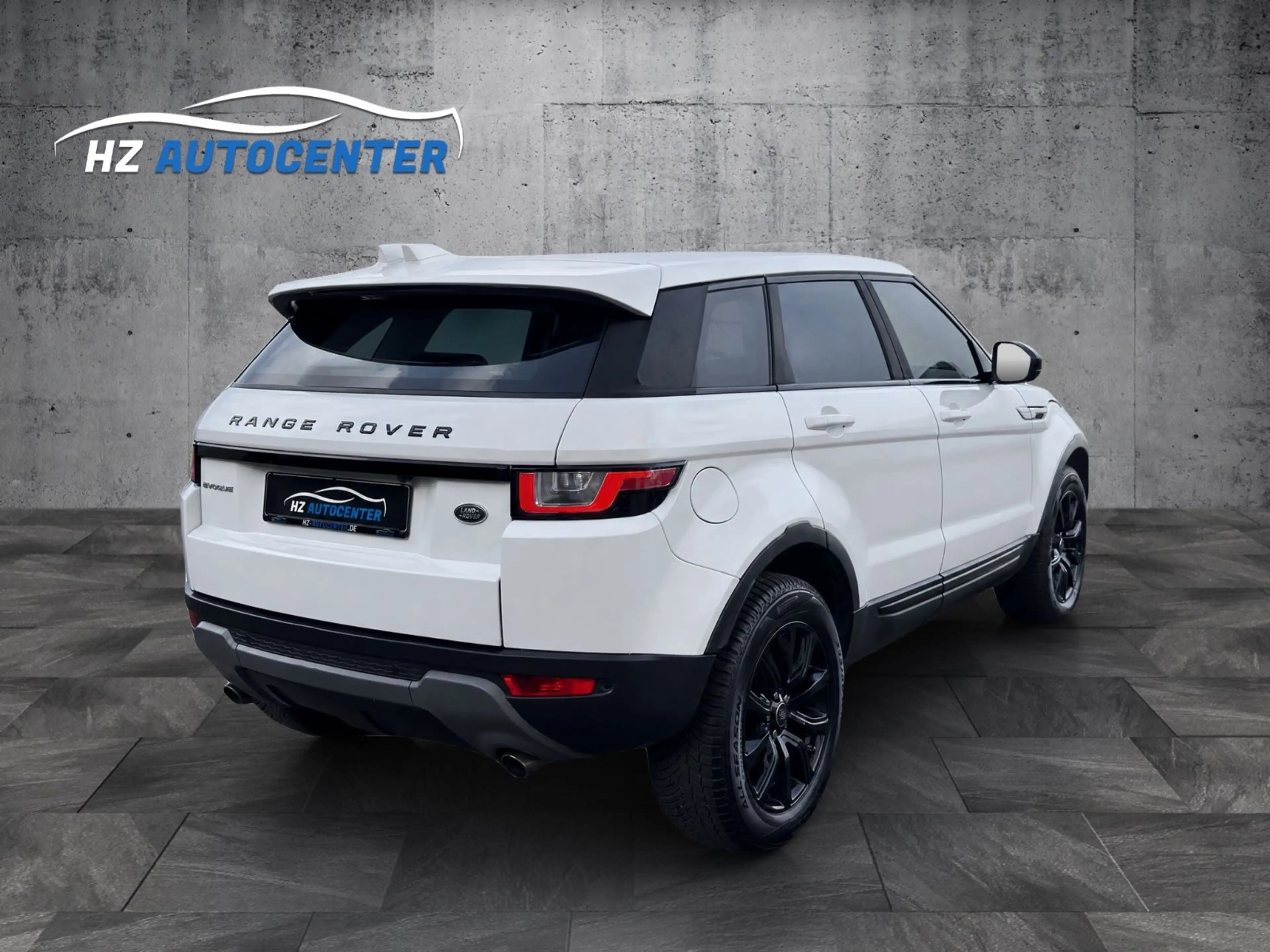 Land Rover Range Rover Evoque SE 2.0 TD4*PANO*BLACK*LEDER — photo 8