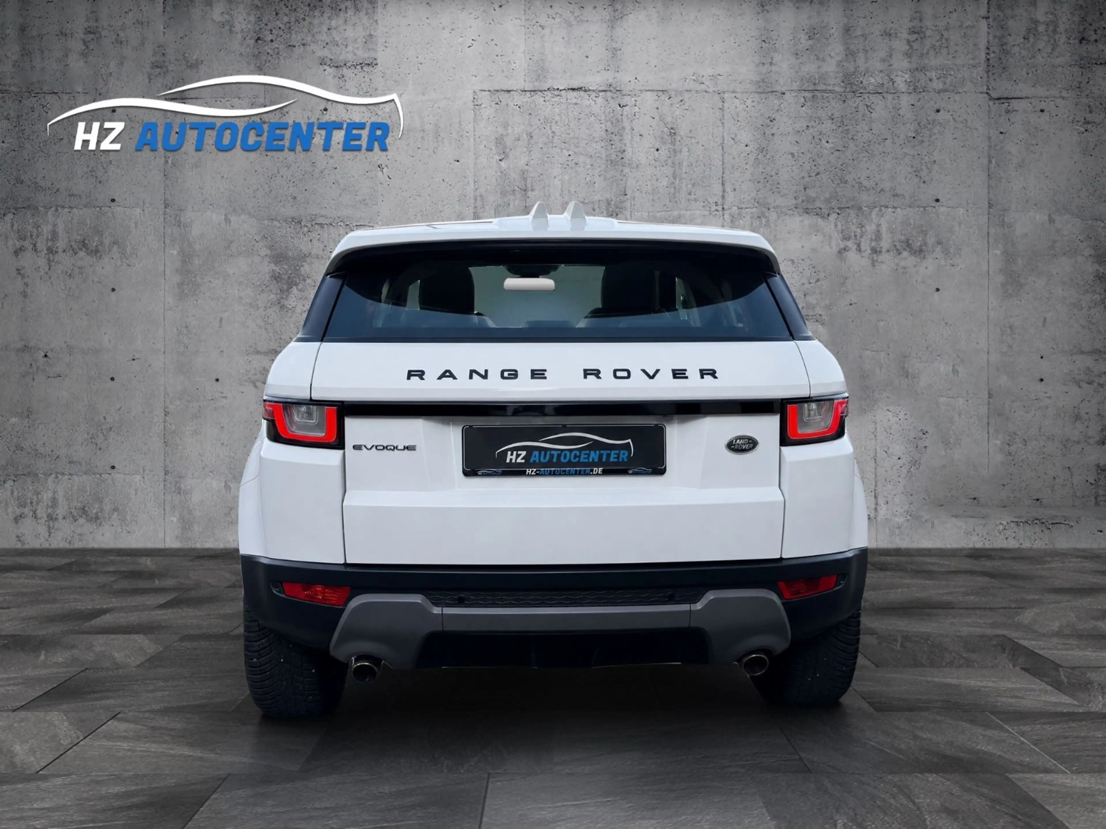Land Rover Range Rover Evoque SE 2.0 TD4*PANO*BLACK*LEDER — photo 6