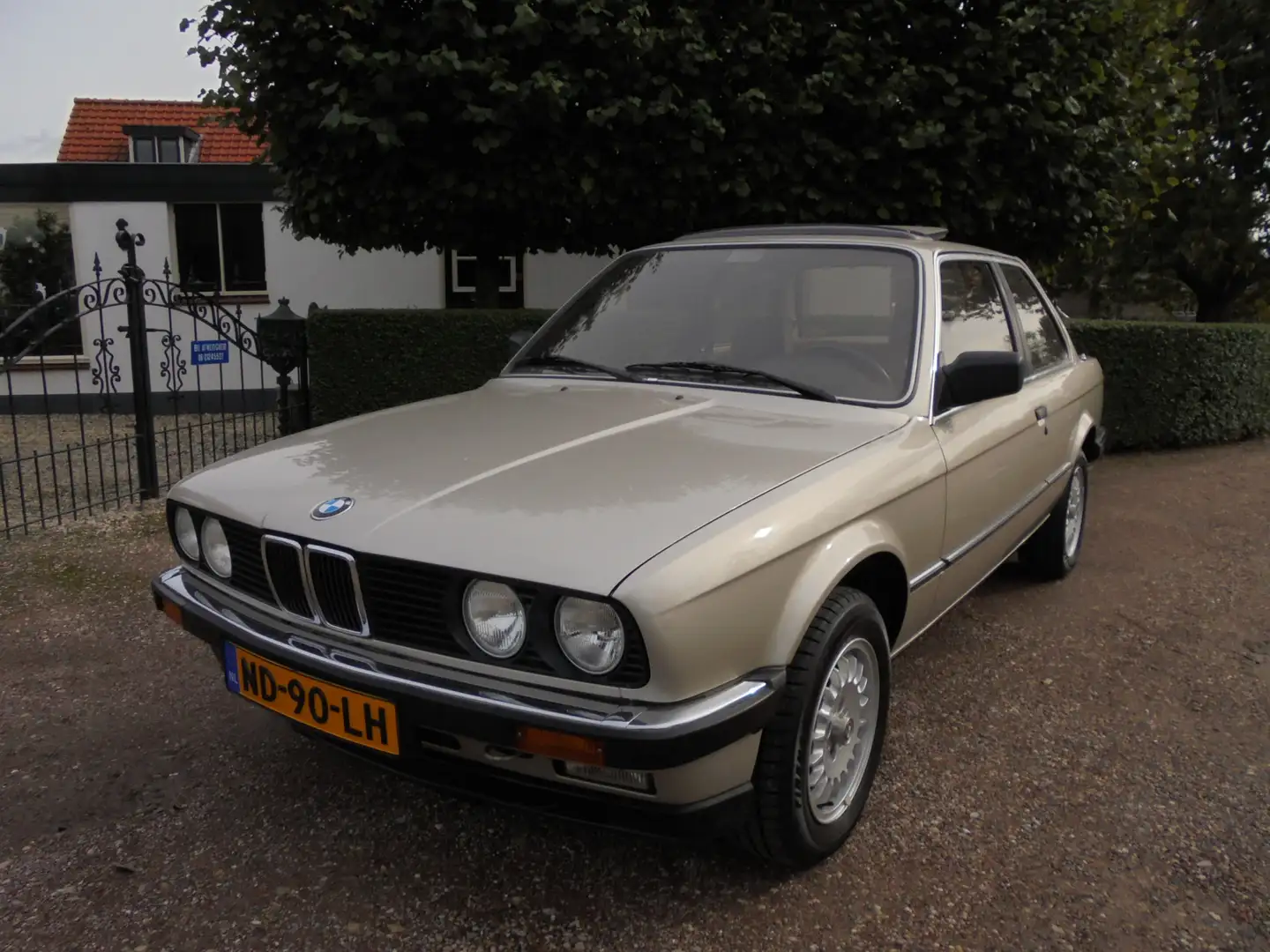BMW 318 3-serie 318i Automatic **95.000 org.km. NAP**1e EI Bej - 2