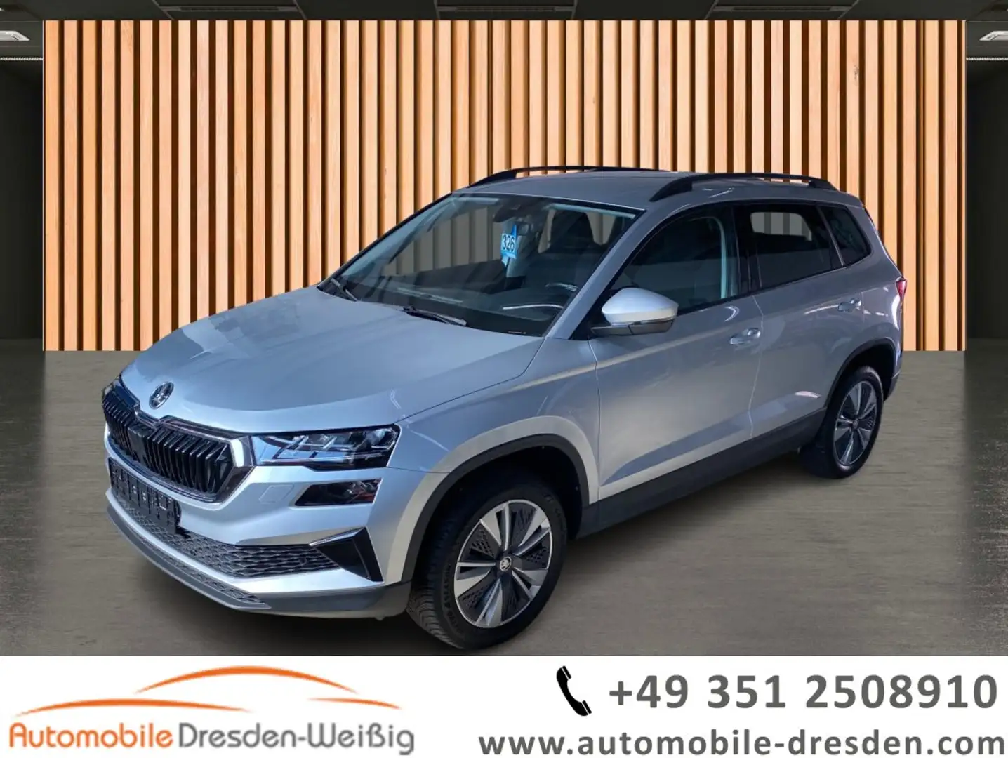 Skoda Karoq 2.0 TDI DSG Executive*Navi*ACC*Kamera* Silber - 1