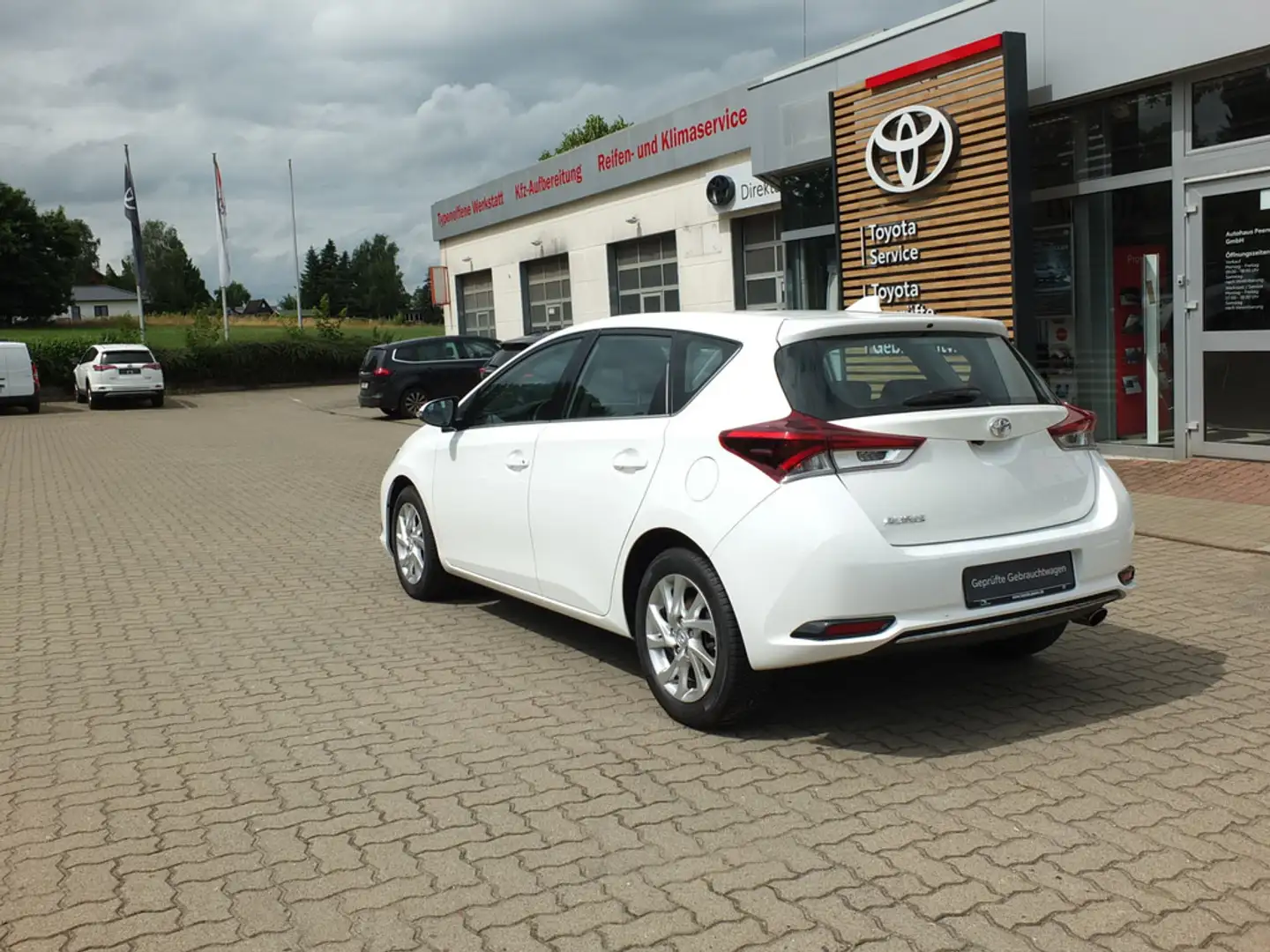Toyota Auris 1.2 Comfort Weiß - 2