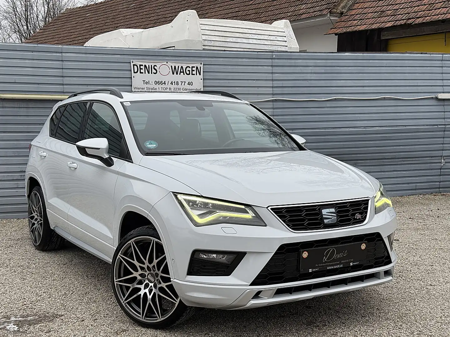 SEAT Ateca 2,0 FR 4WD TSI DSG Weiß - 2