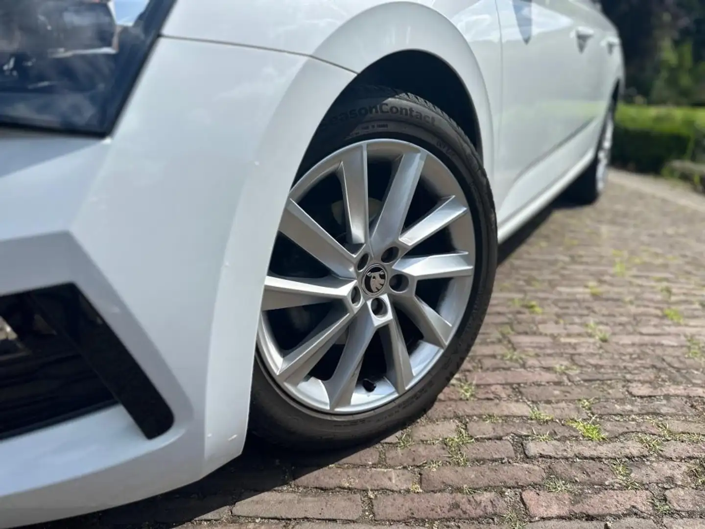 Skoda Scala 1.0 TSI Business Ed| Automaat | Sound | Dealer Ond Wit - 2
