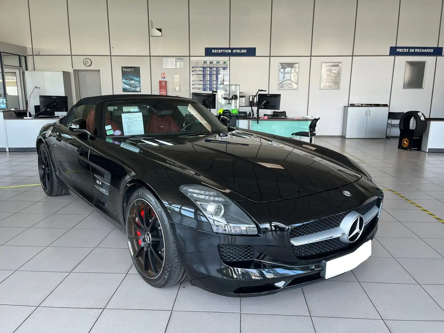 Mercedes-Benz SLS AMG Roadster Fekete - 2