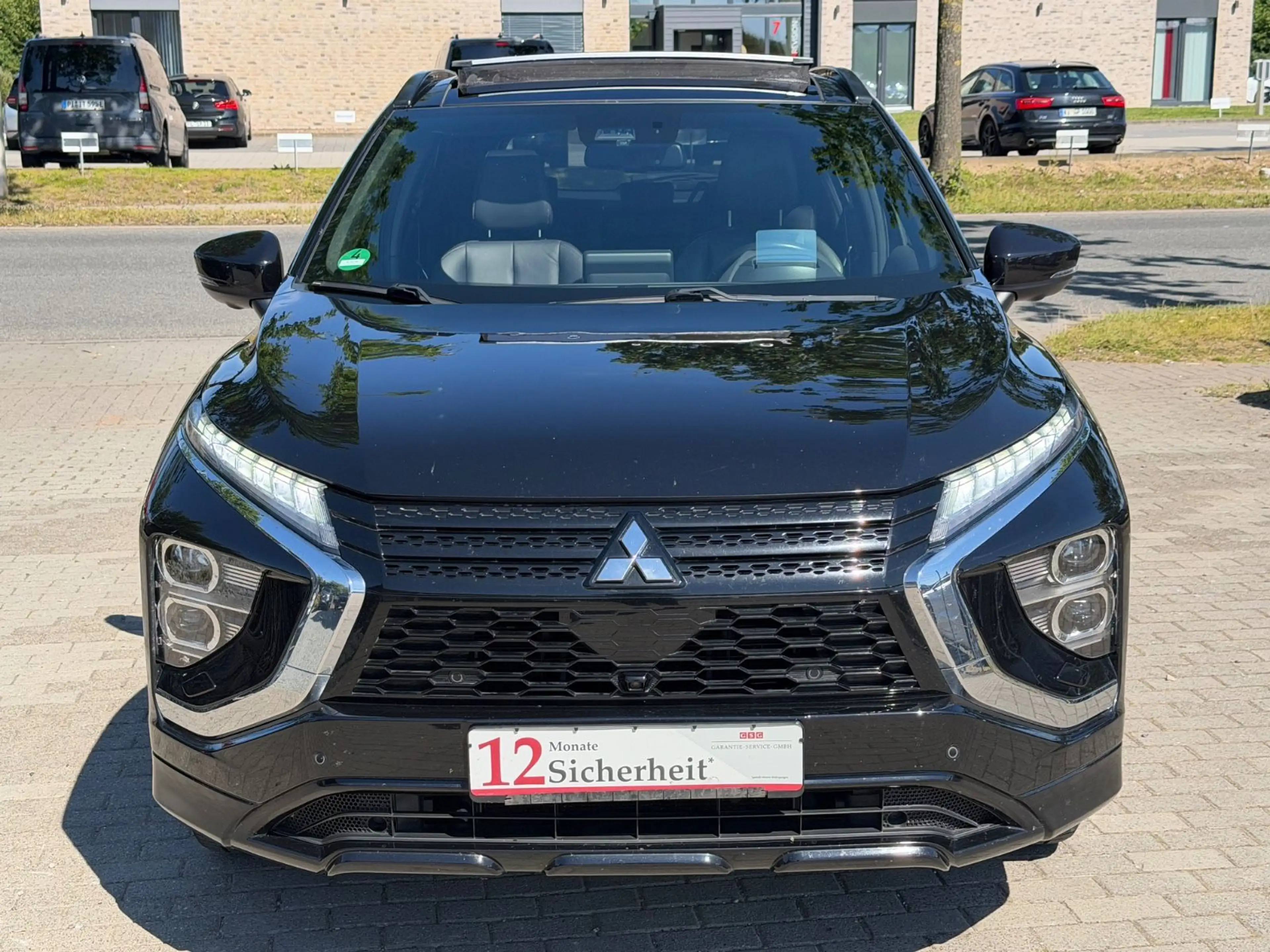 Mitsubishi Eclipse Cross Top Hybrid 4WD HuD 360° LED Pano — photo 2