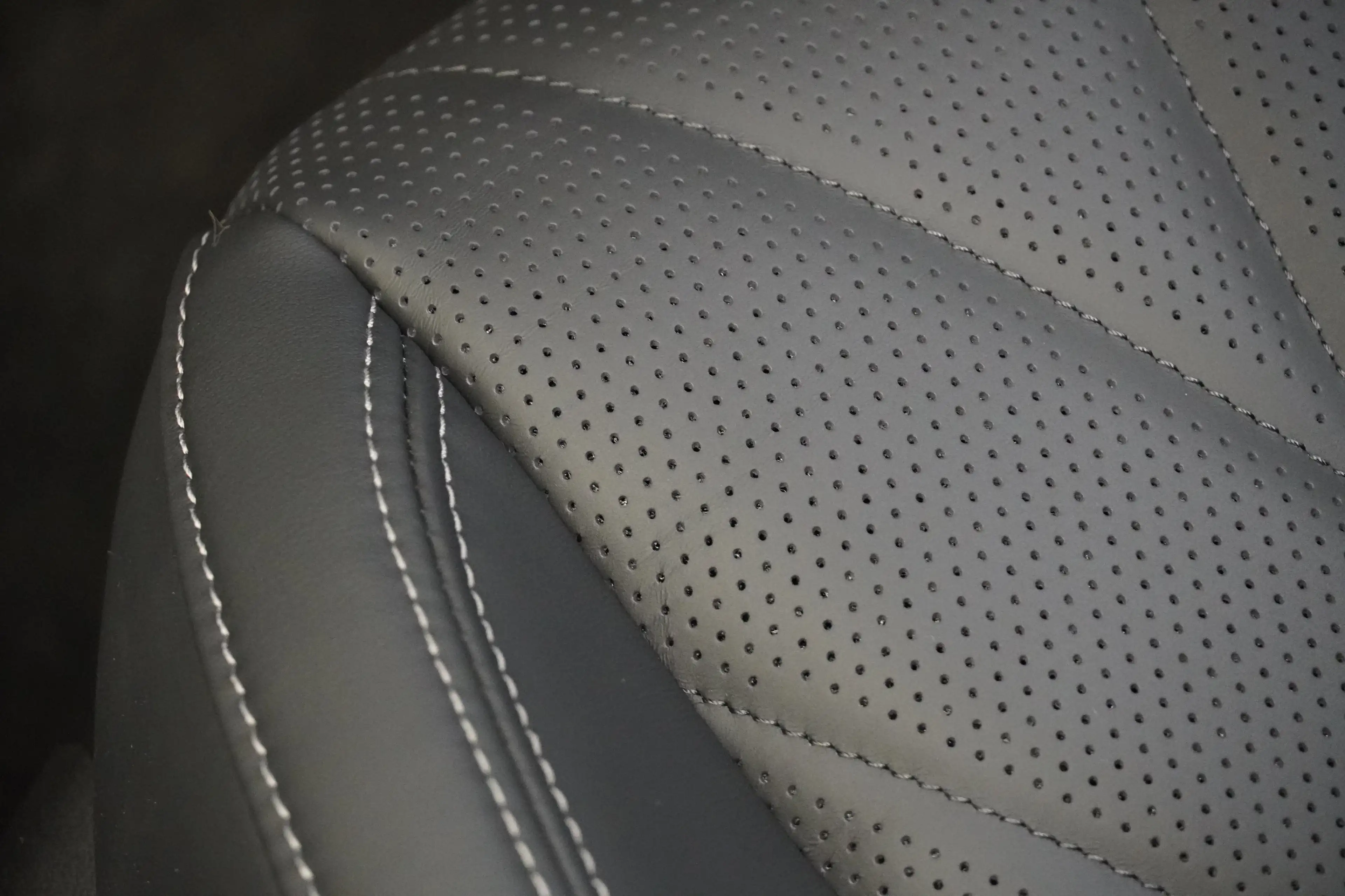 Mitsubishi Outlander Outlander PHEV 4WD Diam.Luxury Black Edt. ab EUR50 — photo 10