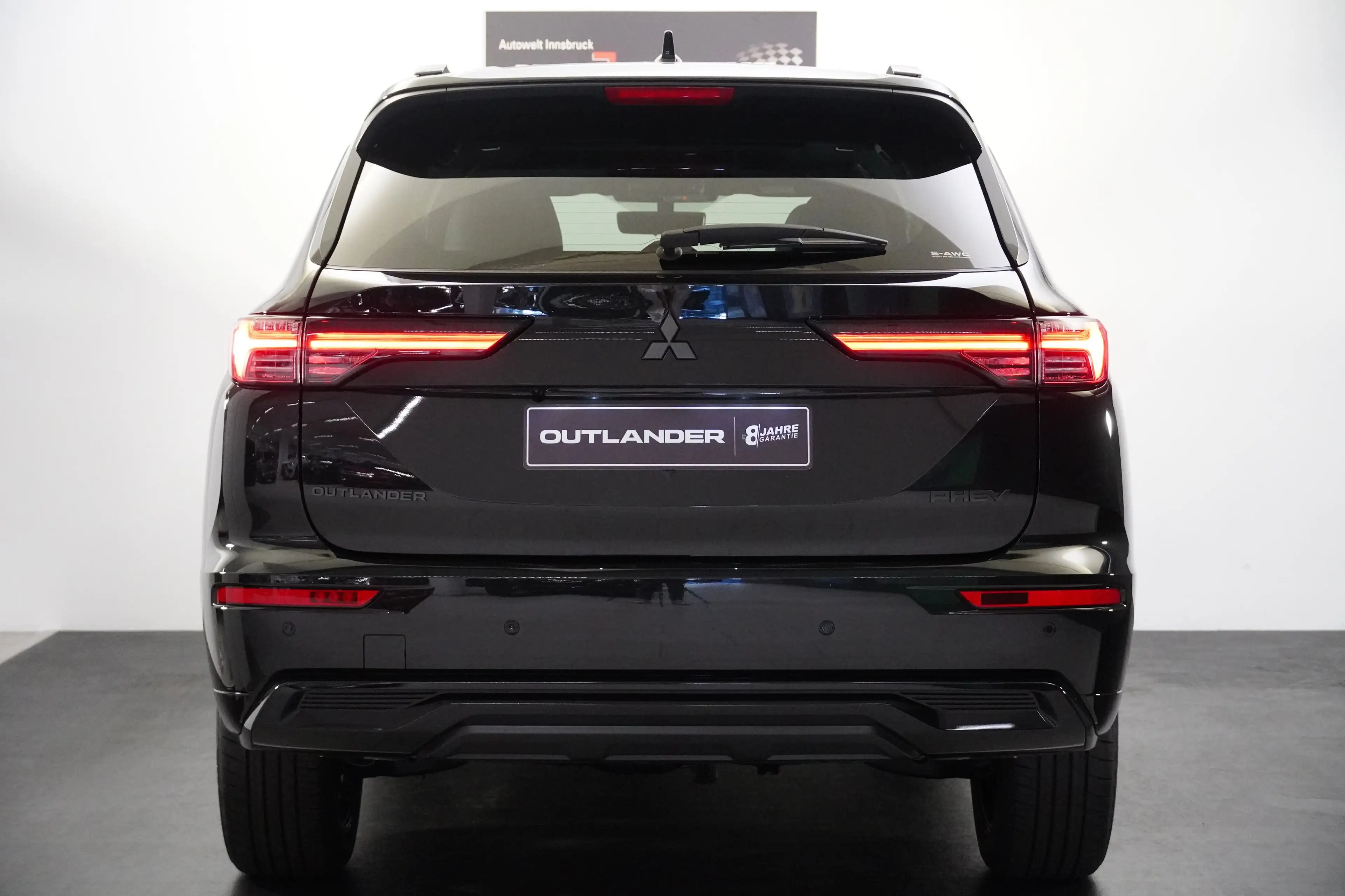 Mitsubishi Outlander Outlander PHEV 4WD Diam.Luxury Black Edt. ab EUR50 — photo 33