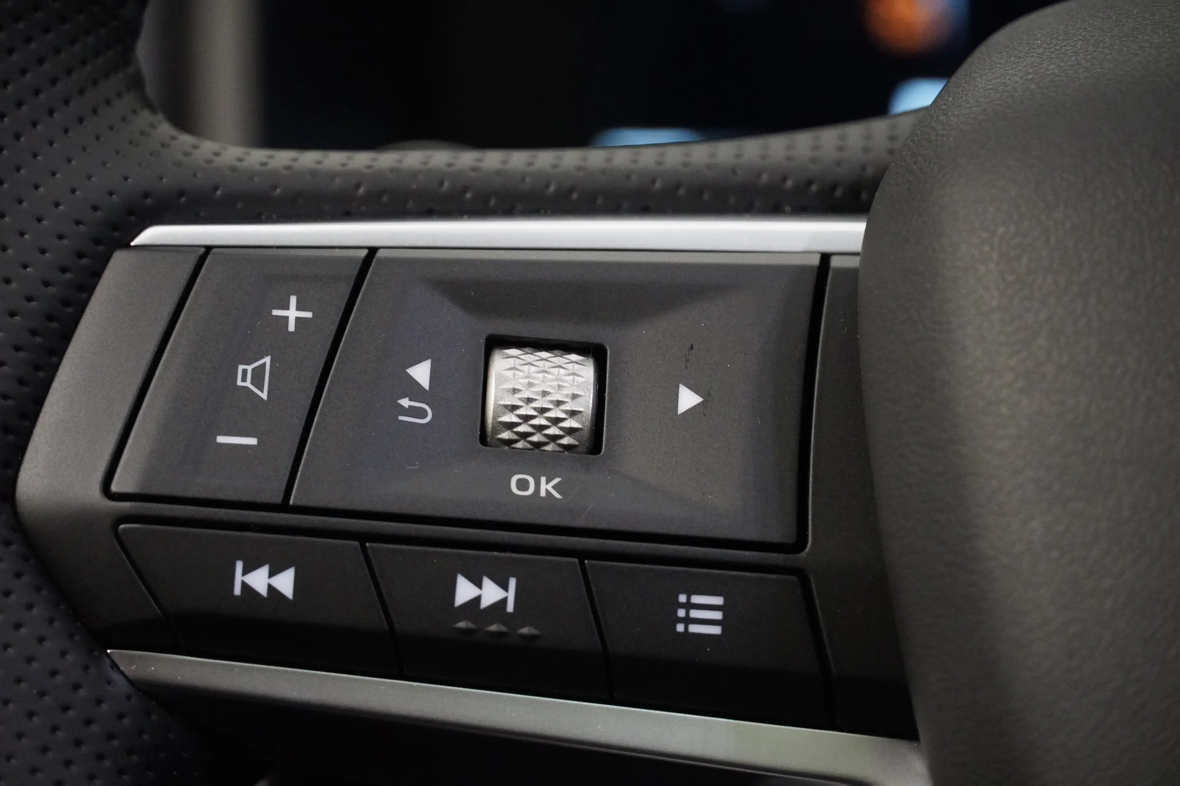 Mitsubishi Outlander Outlander PHEV 4WD Diam.Luxury Black Edt. ab EUR50 — photo 14