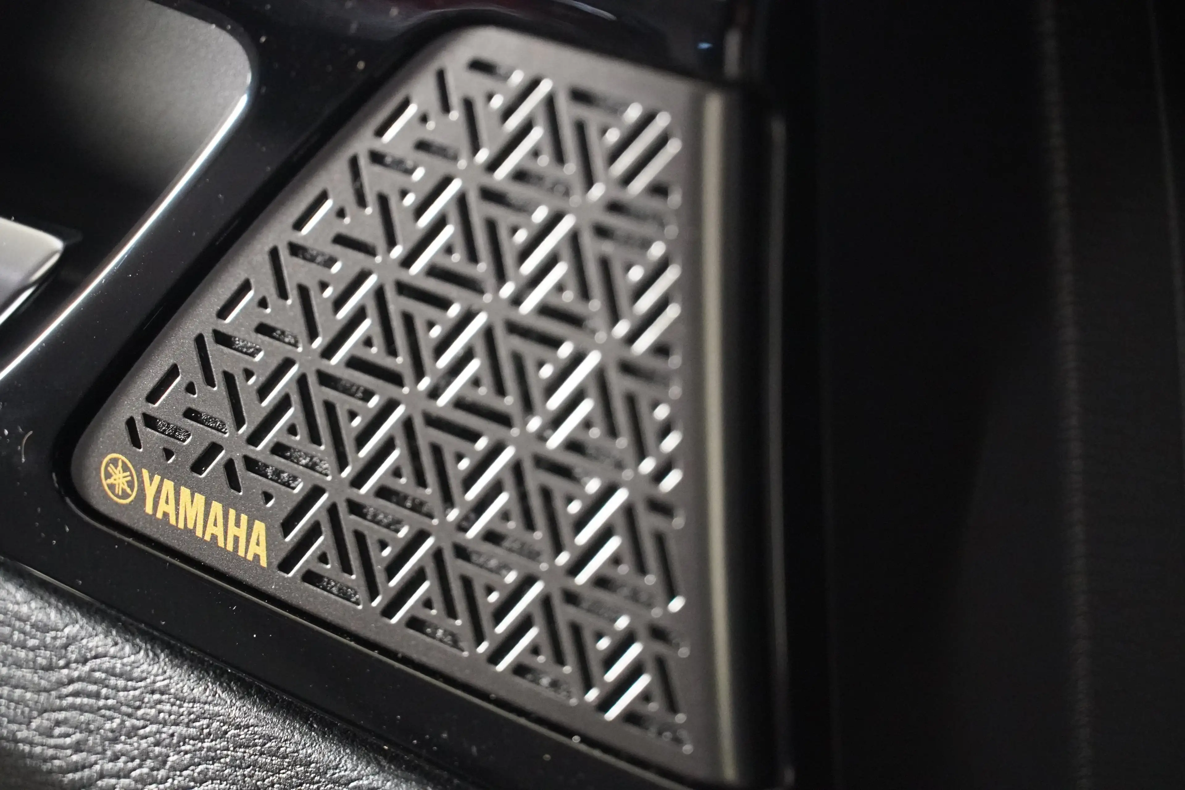 Mitsubishi Outlander Outlander PHEV 4WD Diam.Luxury Black Edt. ab EUR50 — photo 7