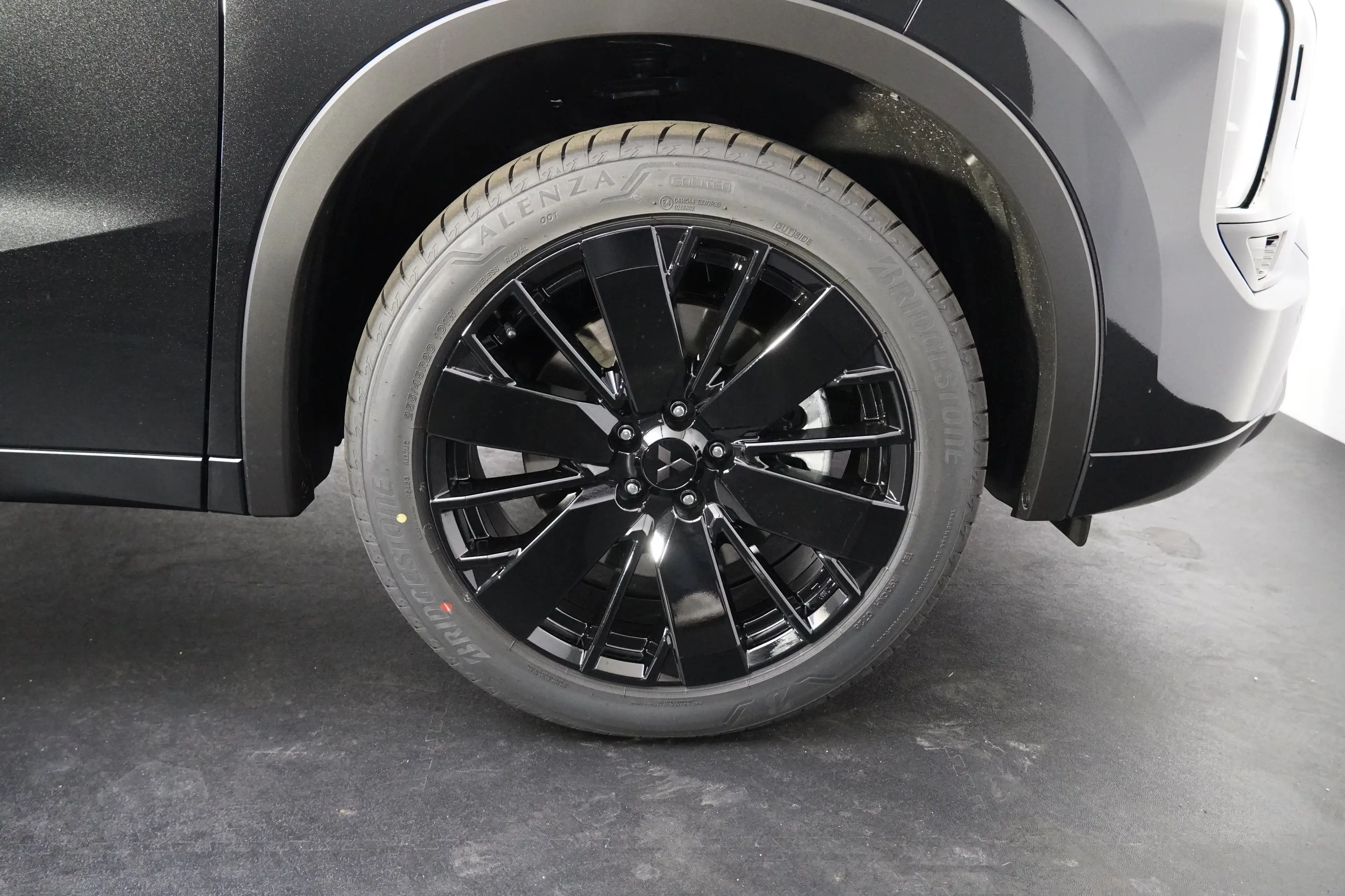 Mitsubishi Outlander Outlander PHEV 4WD Diam.Luxury Black Edt. ab EUR50 — photo 30