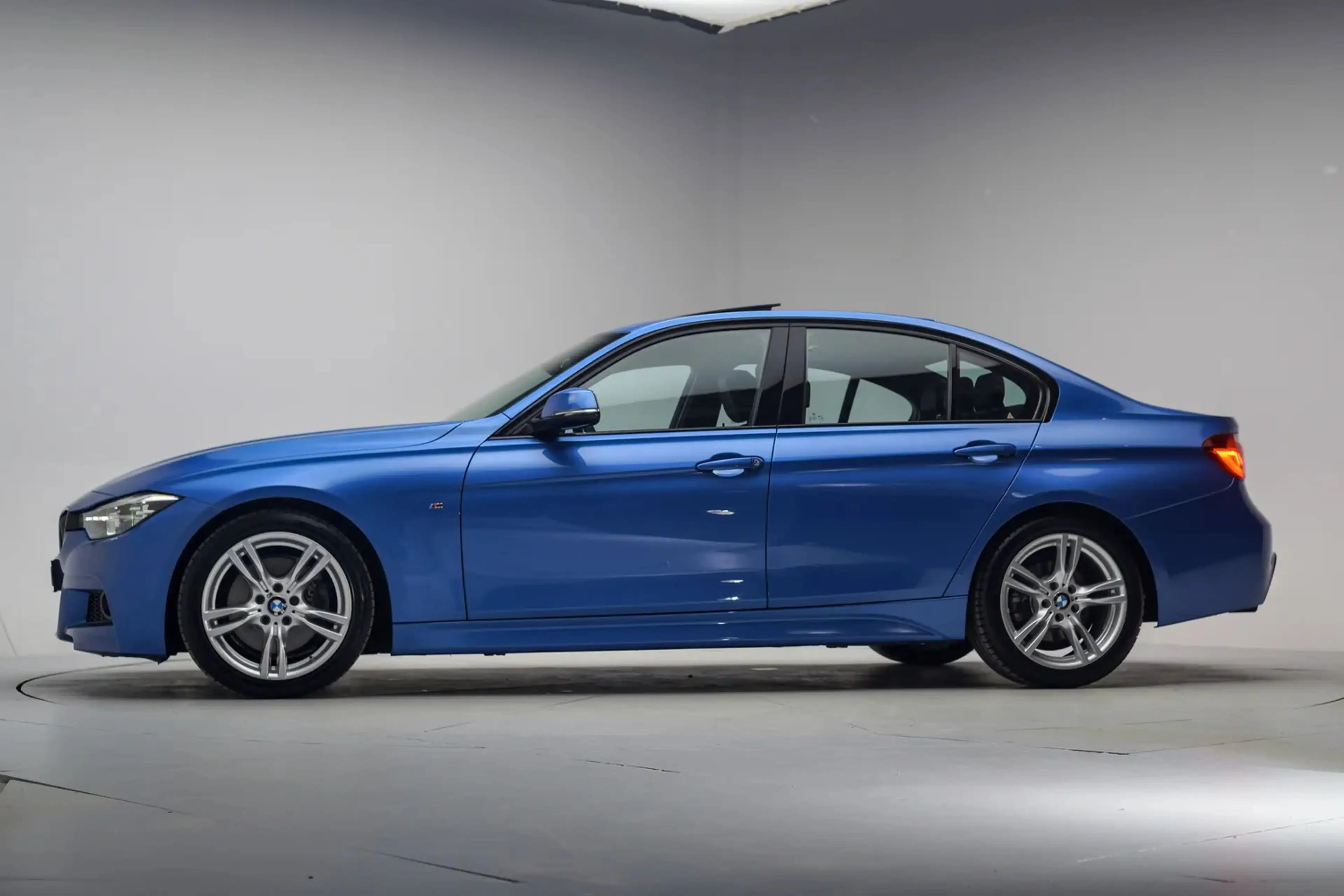 BMW 330 3-serie 330i M Sport Edition [ Schuif/kanteldak PD — photo 2