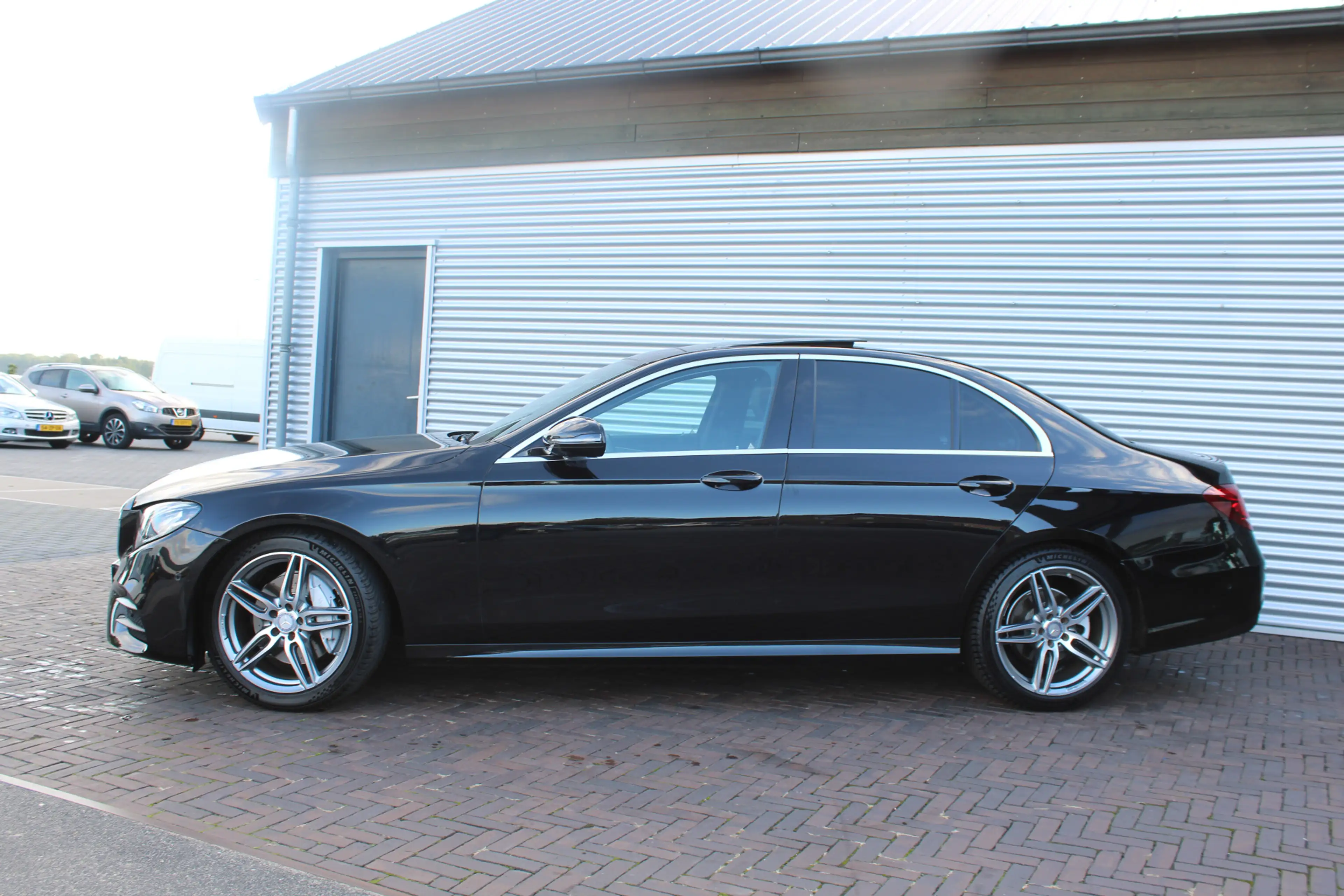 Mercedes-Benz E 200 Prestige Plus AMG panoramadak lage km — photo 6