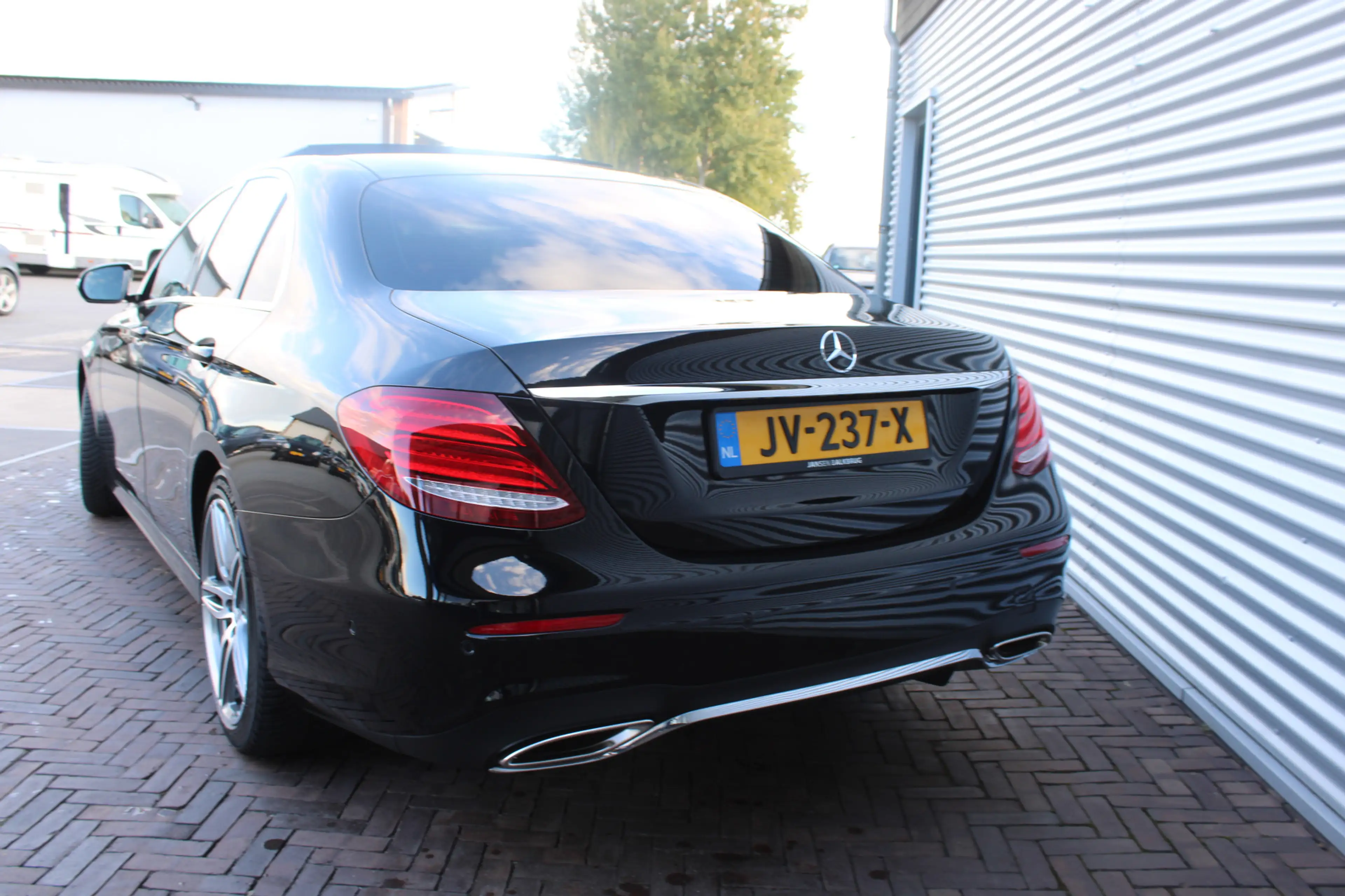Mercedes-Benz E 200 Prestige Plus AMG panoramadak lage km — photo 9
