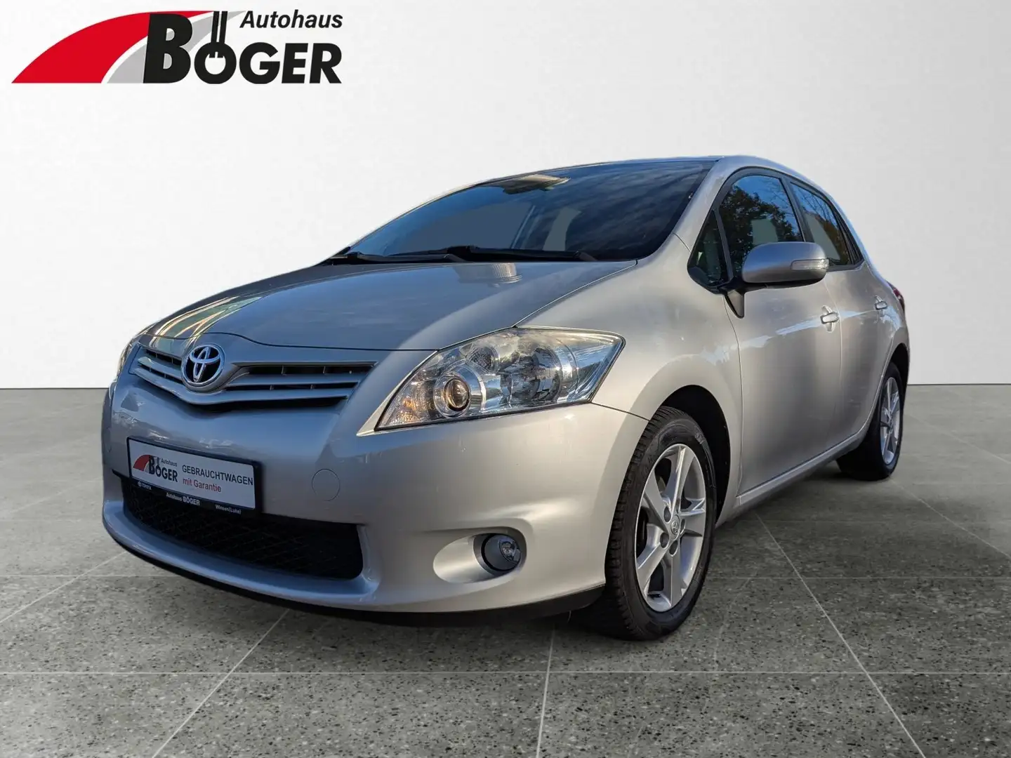 Toyota Auris 1,6 *SCHECKHEFT GJR TEMPOMAT* Silber - 1