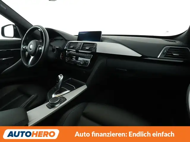 BMW 3 Series view 13