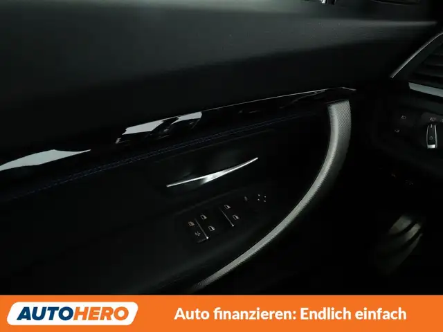 BMW 3 Series view 25