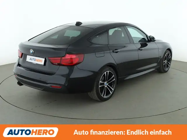 BMW 3 Series view 6