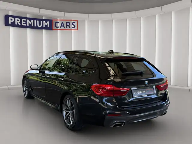 BMW 5 Series view 3