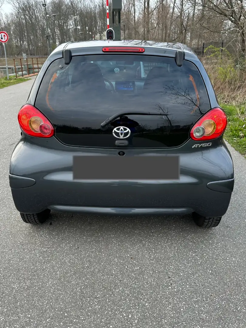 Toyota Aygo 1.0-12V Grigio - 2