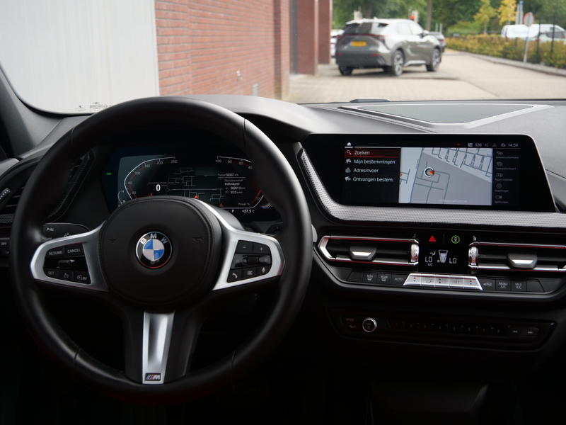 BMW 118 1-serie 118i Business Edition 136 Pk Automaat Navi — photo 4
