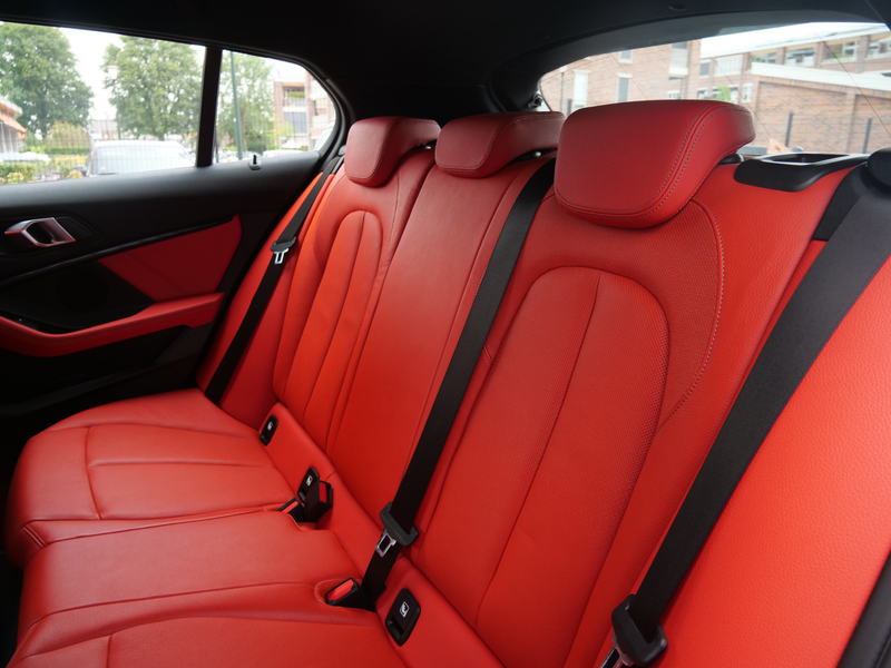 BMW 118 1-serie 118i Business Edition 136 Pk Automaat Navi — photo 23