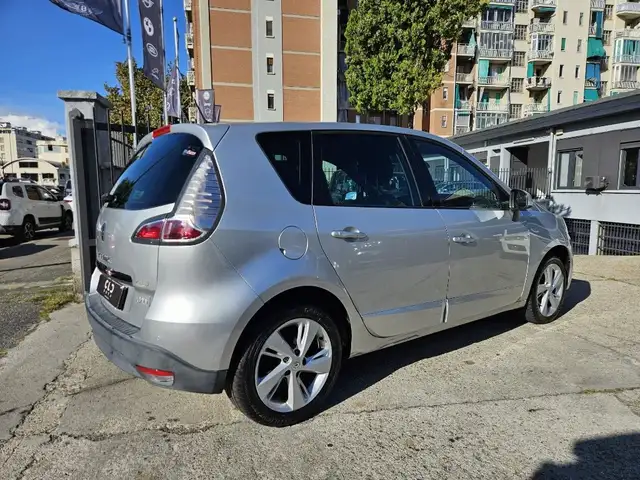 Renault Scenic view 3